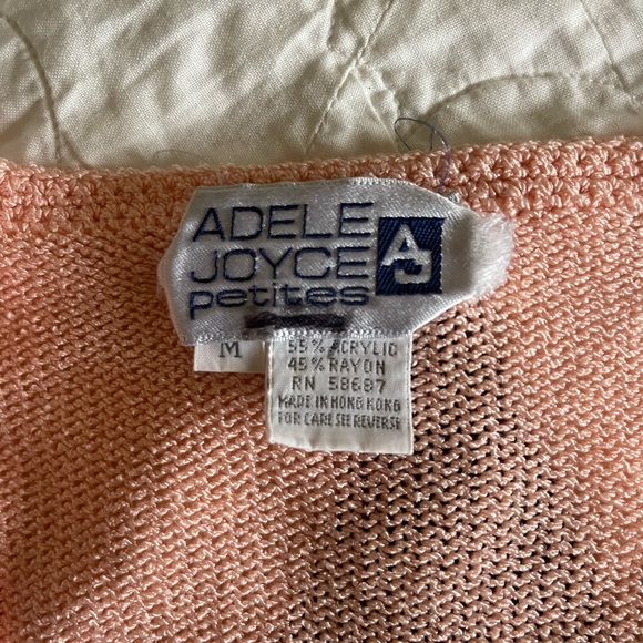 Baby pink vintage cardigan with pearled buttons. - Picture 2 of 2